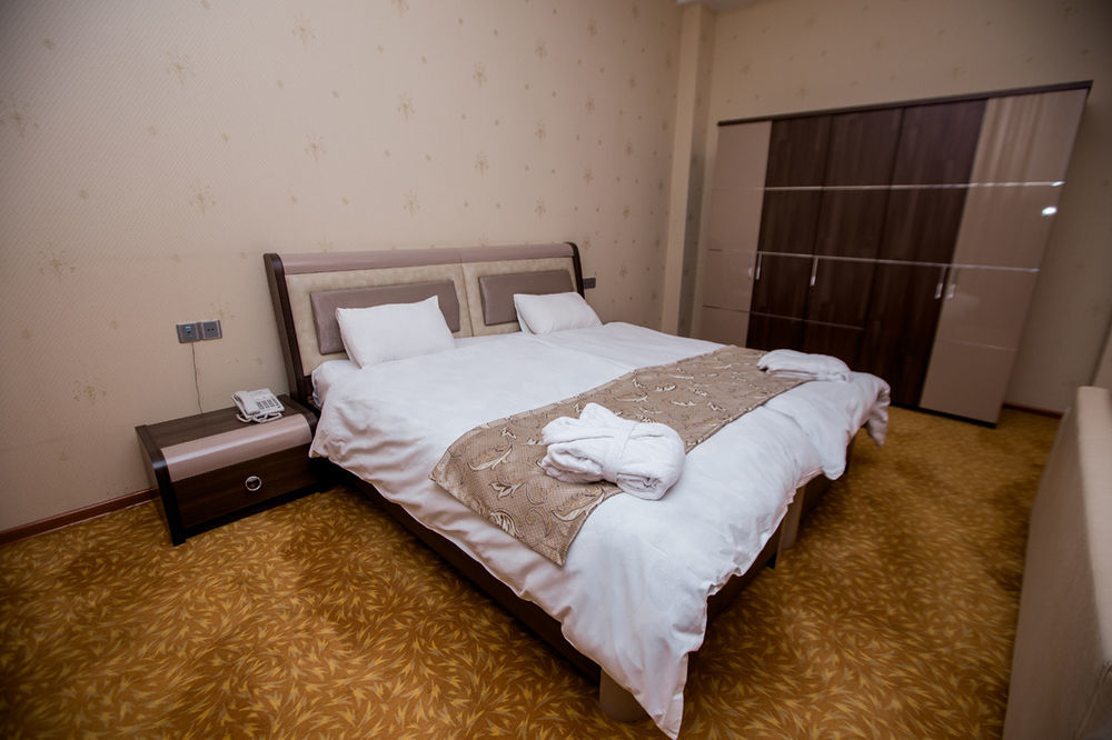 Astola Hotel บากู ภายนอก รูปภาพ
