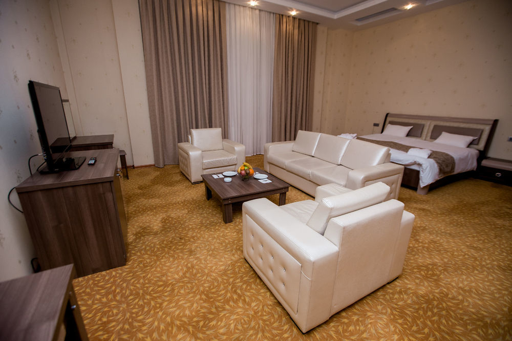 Astola Hotel บากู ภายนอก รูปภาพ