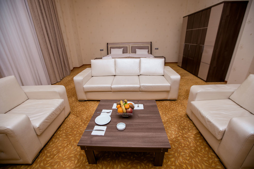 Astola Hotel บากู ภายนอก รูปภาพ