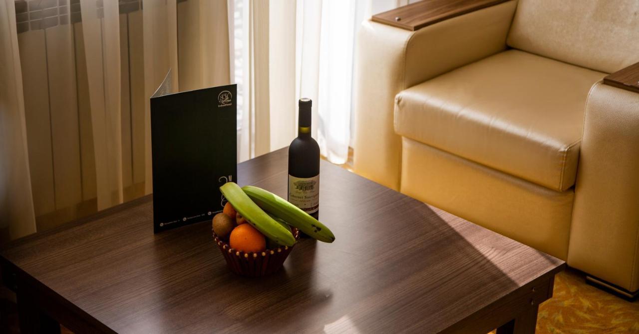 Astola Hotel บากู ภายนอก รูปภาพ