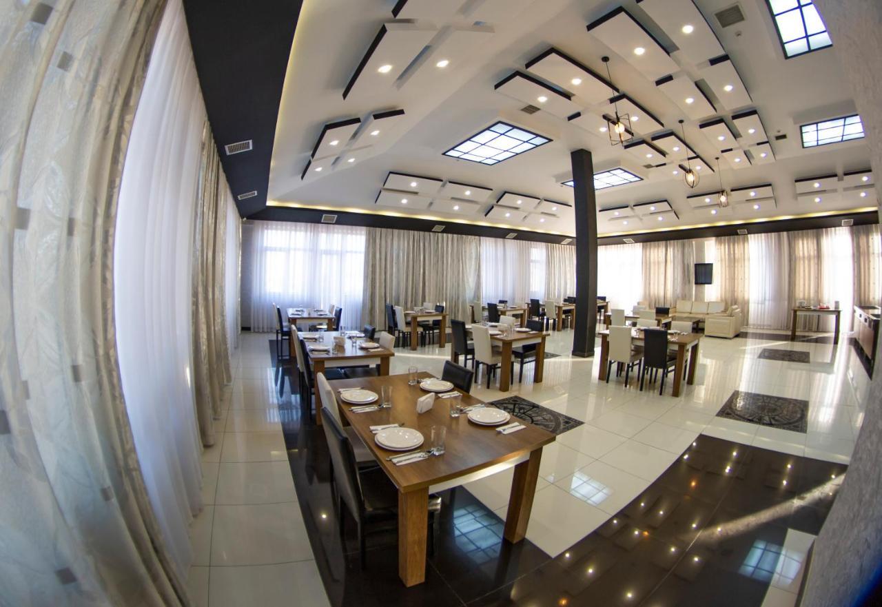 Astola Hotel บากู ภายนอก รูปภาพ