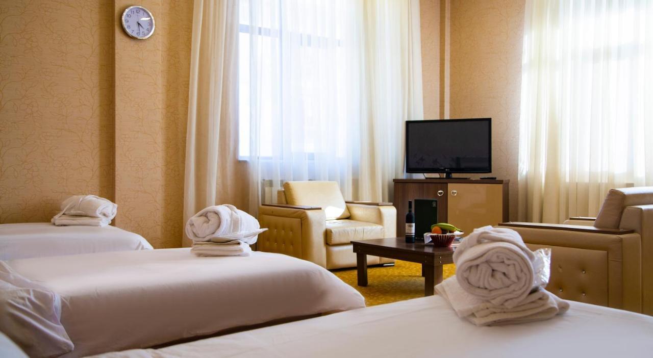 Astola Hotel บากู ภายนอก รูปภาพ