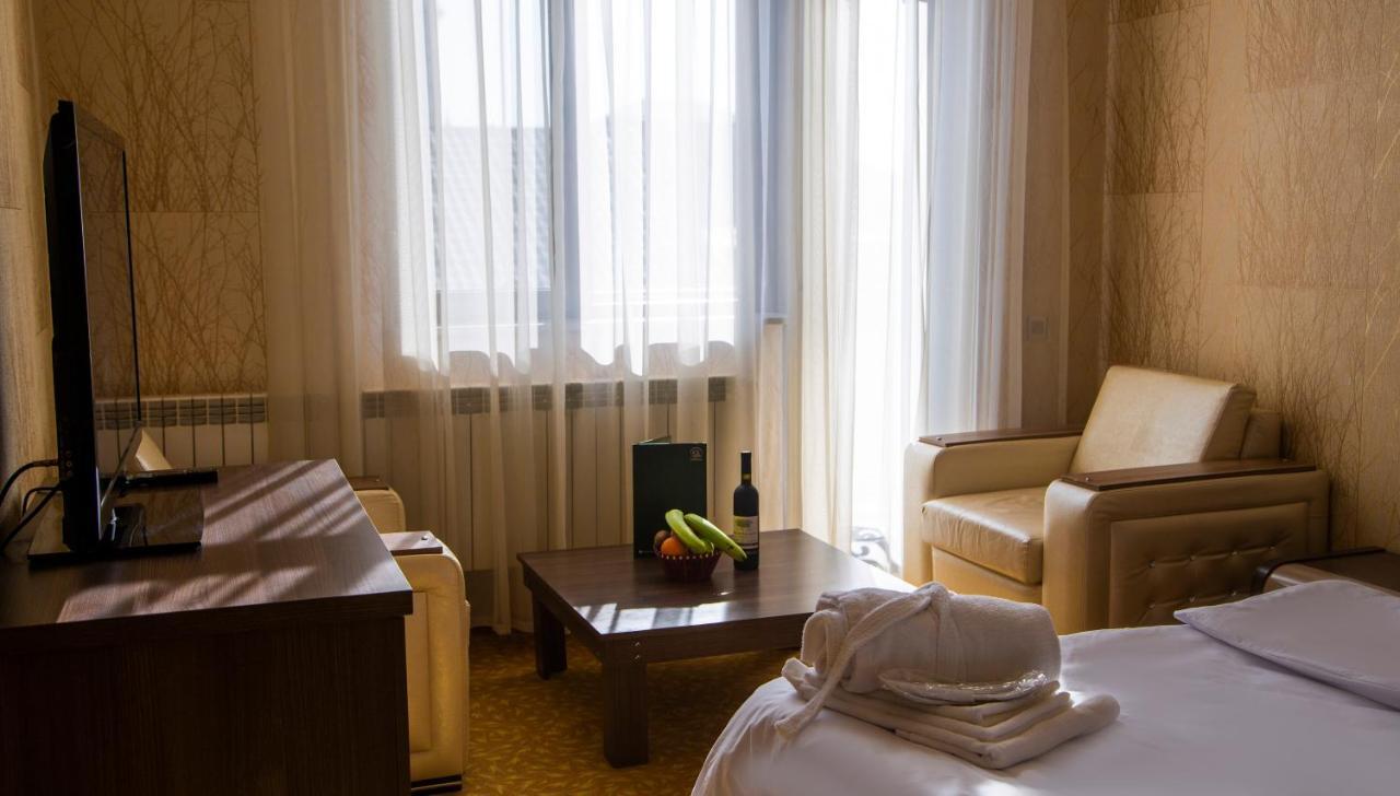 Astola Hotel บากู ภายนอก รูปภาพ