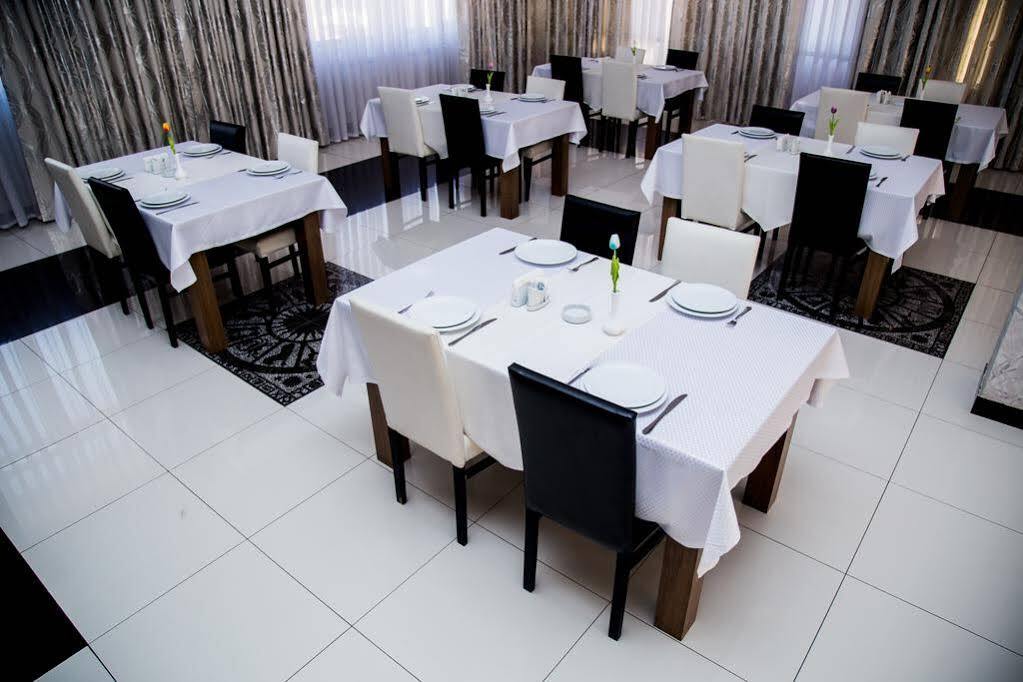 Astola Hotel บากู ภายนอก รูปภาพ